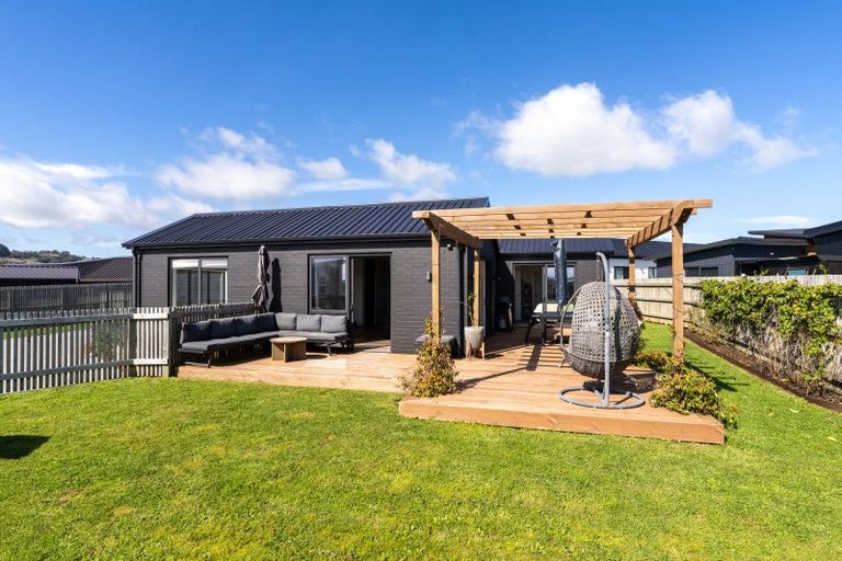 Photo of property in 16 Tunarau Street, Raglan, 3225