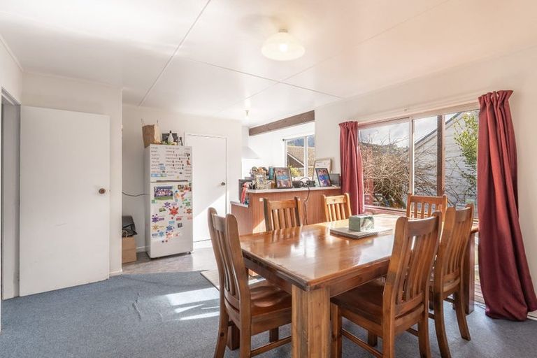 Photo of property in 19 Tawavale Street, Pukehangi, Rotorua, 3015