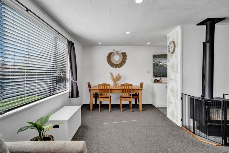 Photo of property in 16 Ngahere Street, Inglewood, 4330