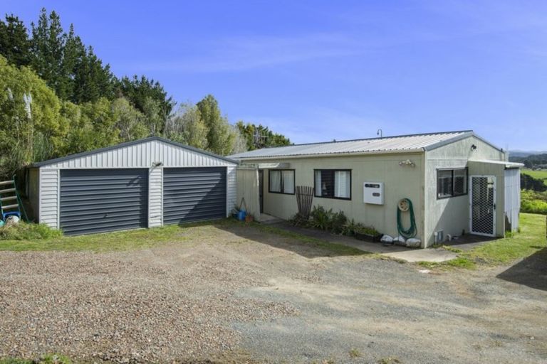 Photo of property in 195 Pataua South Road, Pataua South, Onerahi, 0192