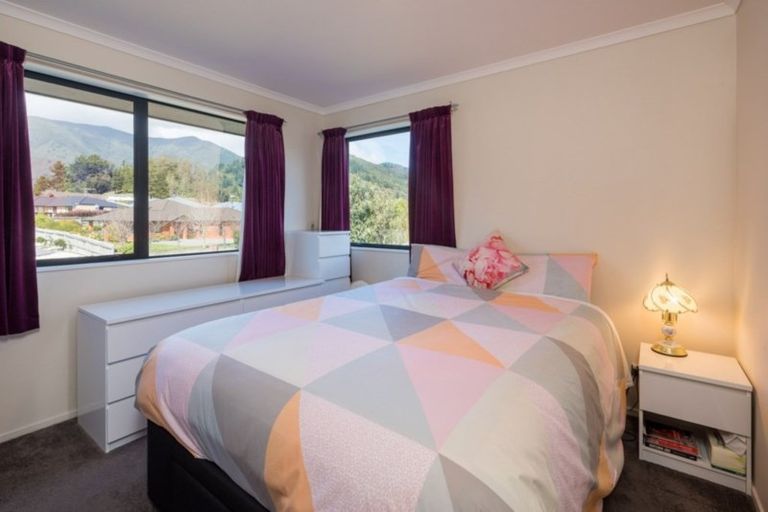 Photo of property in 7 Glentui Place, Waikawa, Picton, 7220