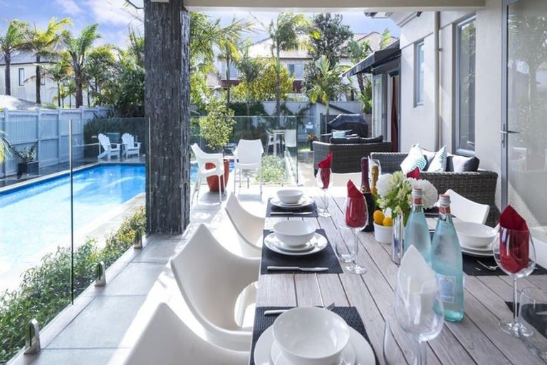 Photo of property in 43 Manor Park, Sunnyhills, Auckland, 2010