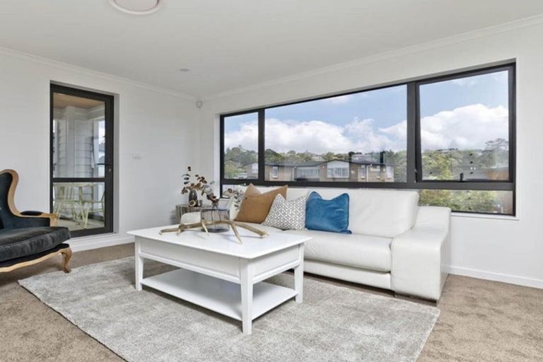 Photo of property in 15 Para Close, Fairview Heights, Auckland, 0632