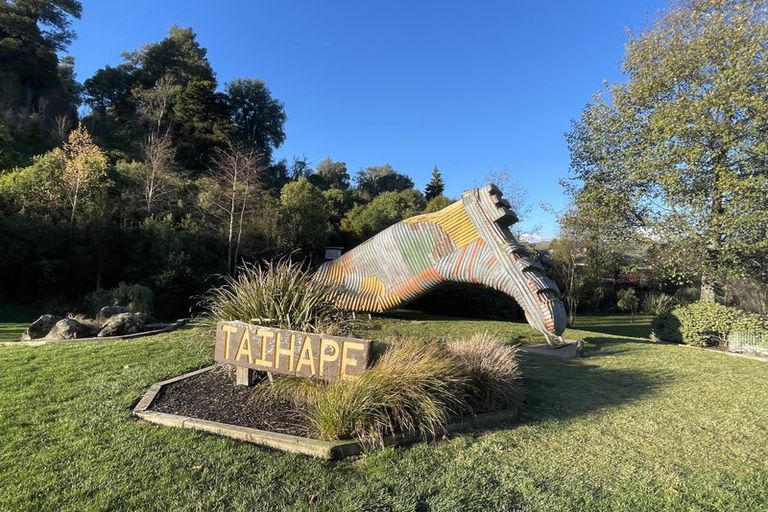 Photo of property in 161 Hautapu Street, Taihape, 4720