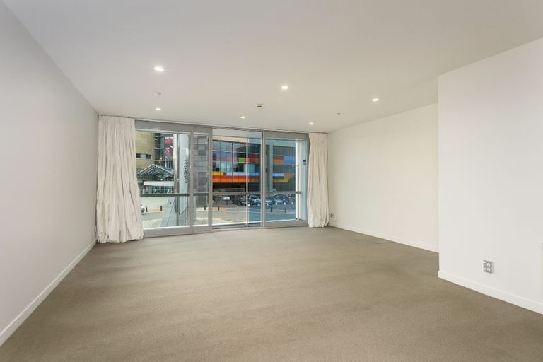 Photo of property in Portal Apartments, 1b/42 Cable Street, Te Aro, Wellington, 6011