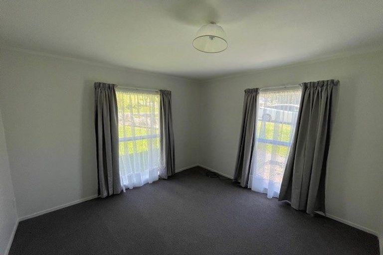 Photo of property in 1/4 Keldale Place, Forrest Hill, Auckland, 0620