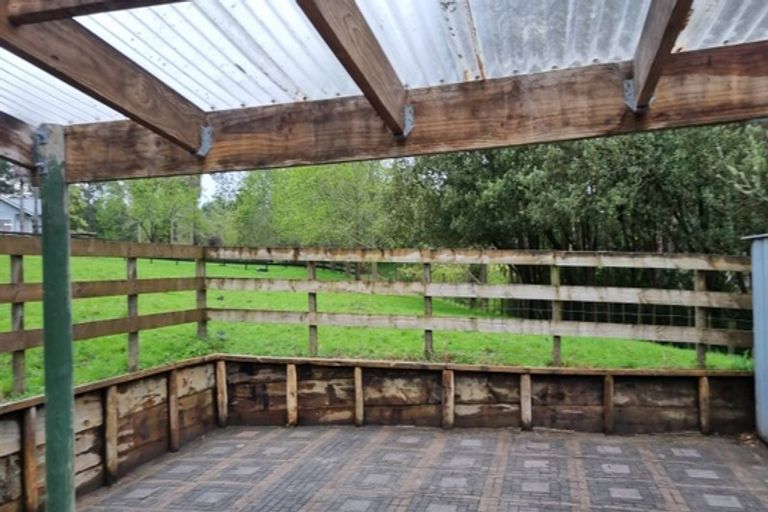 Photo of property in 195 Riverhead Road, Kumeu, 0892