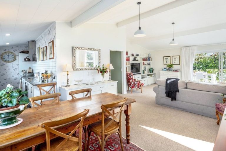 Photo of property in 22 Mahupuku Street, Greytown, 5712