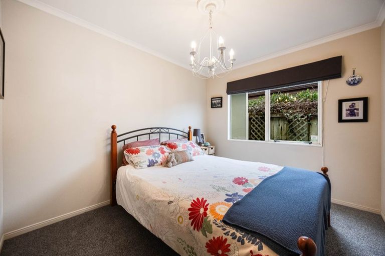 Photo of property in 4 Applebox Lane, Henderson, Auckland, 0612