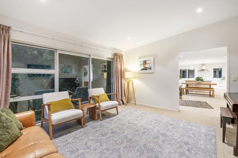 Photo of property in 92a Beach Road, Castor Bay, Auckland, 0620