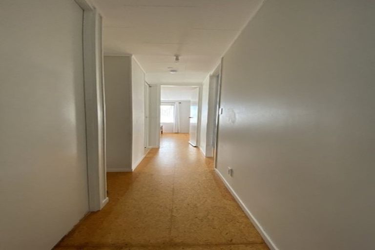 Photo of property in 2/23 Mataura Place, Clover Park, Auckland, 2019