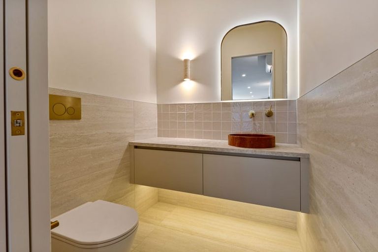 Photo of property in 318 Swanson Road, Henderson, Auckland, 0610