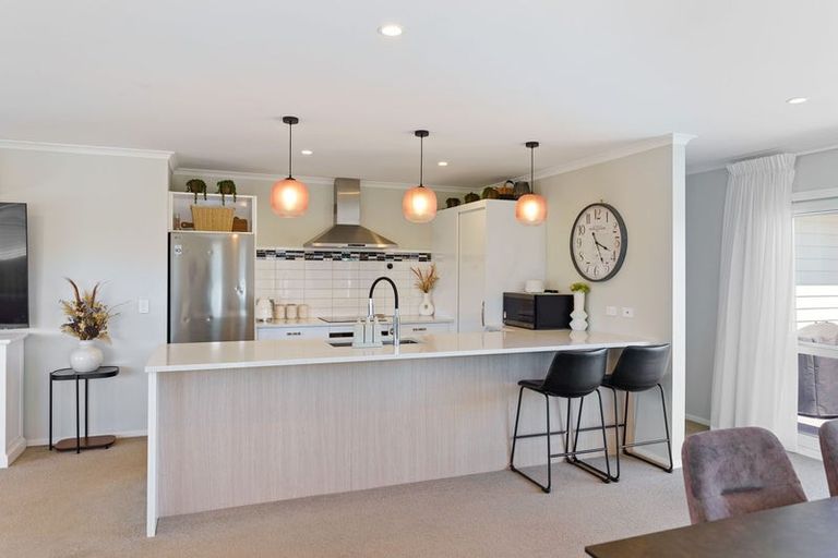 Photo of property in 12 Gardner Place, Otaki, 5512