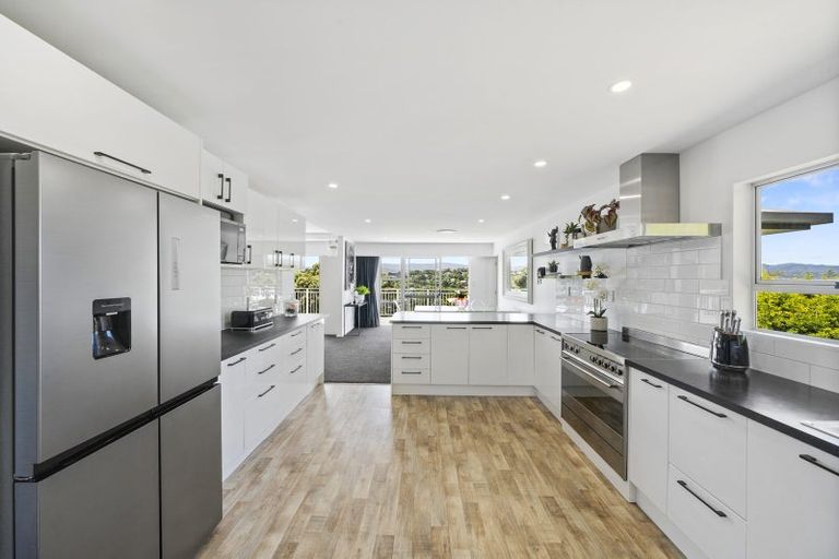 Photo of property in 99 Akaroa Drive, Maupuia, Wellington, 6022