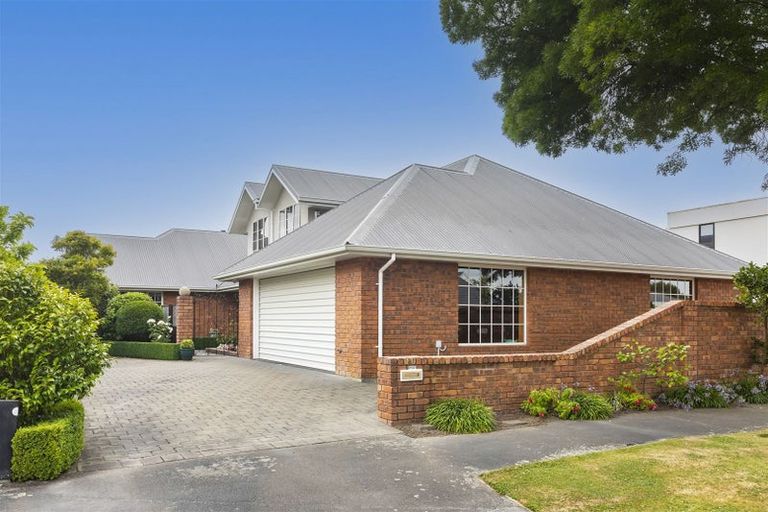Photo of property in 10 Tavistock Place, Russley, Christchurch, 8042