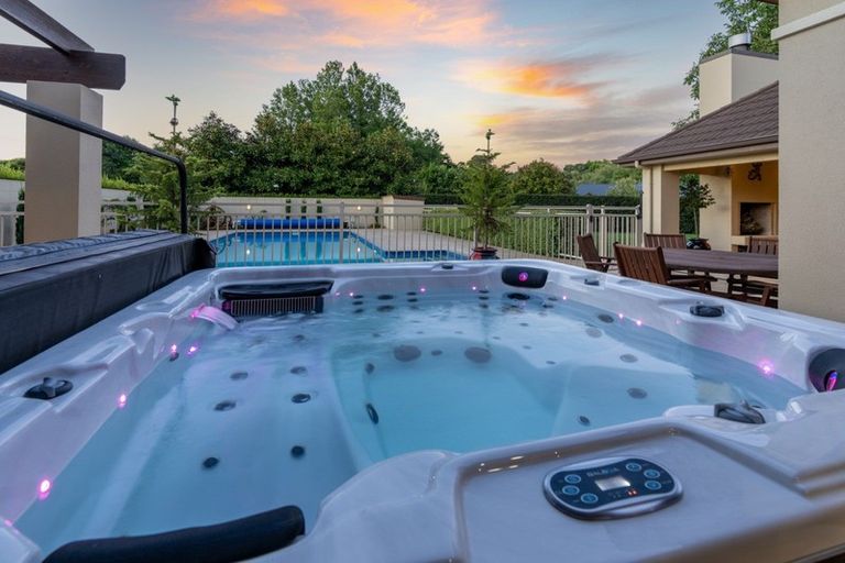 Photo of property in 4 Parklea Drive, Tamahere, Hamilton, 3283