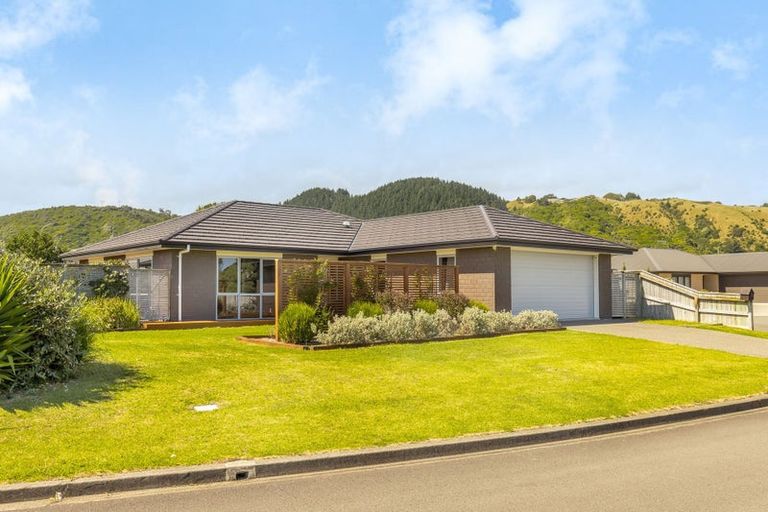 Photo of property in 5 Pearson Place, Paraparaumu, 5032
