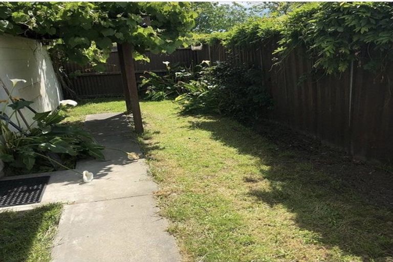 Photo of property in 2/82 Bishop Street, St Albans, Christchurch, 8014