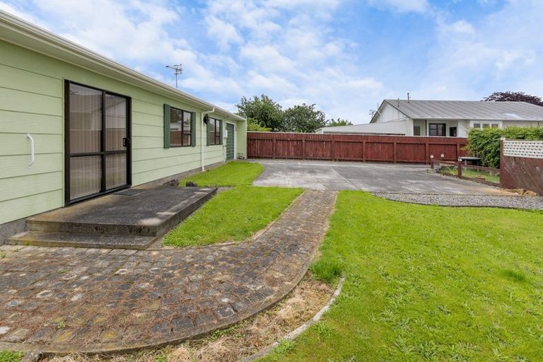 Photo of property in 50b Winchester Street, Levin, 5510