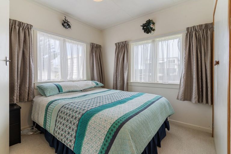 Photo of property in 312 Ocean Road, Whangamata, 3620