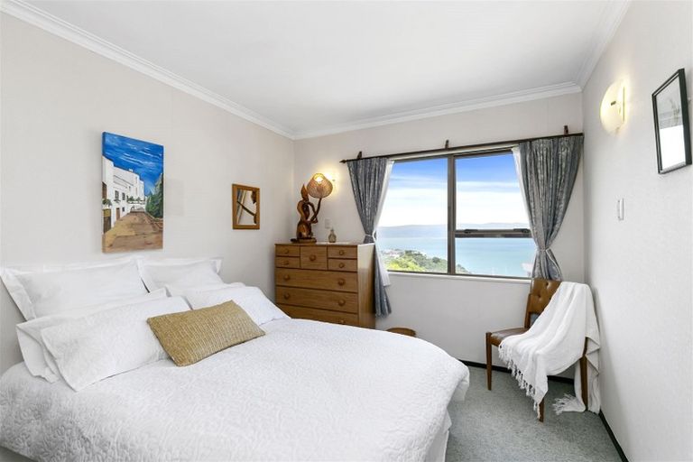 Photo of property in 2/76 Lohia Street, Khandallah, Wellington, 6035