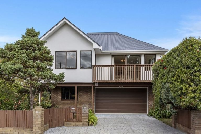 Photo of property in 21 Karamu Street, Eastbourne, Lower Hutt, 5013