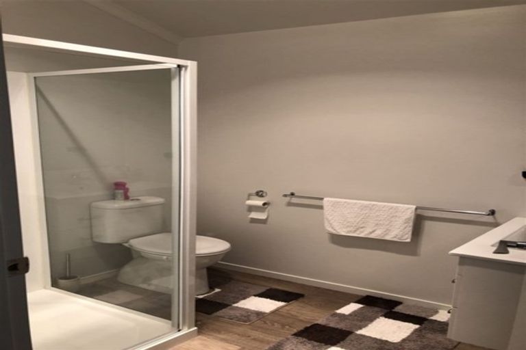 Photo of property in 22 Taiaapure Street, Weymouth, Auckland, 2103