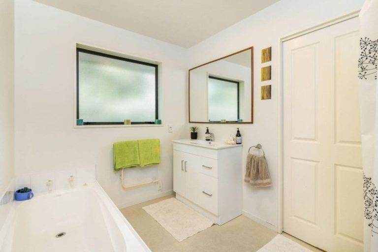 Photo of property in 96c Randolph Street, Woolston, Christchurch, 8062