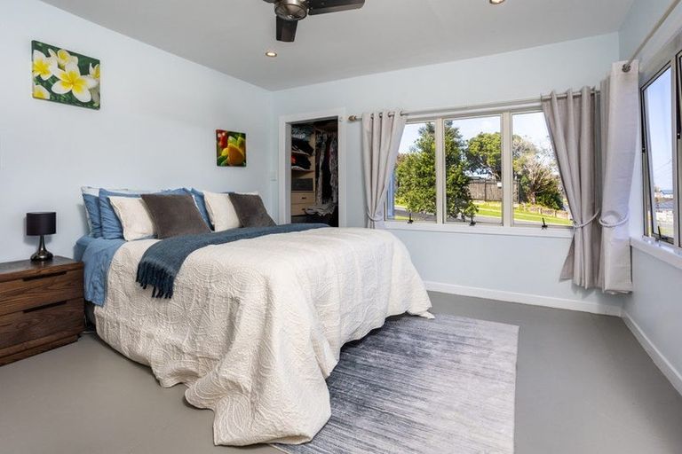 Photo of property in 33 Porter Crescent, Helensville, 0800