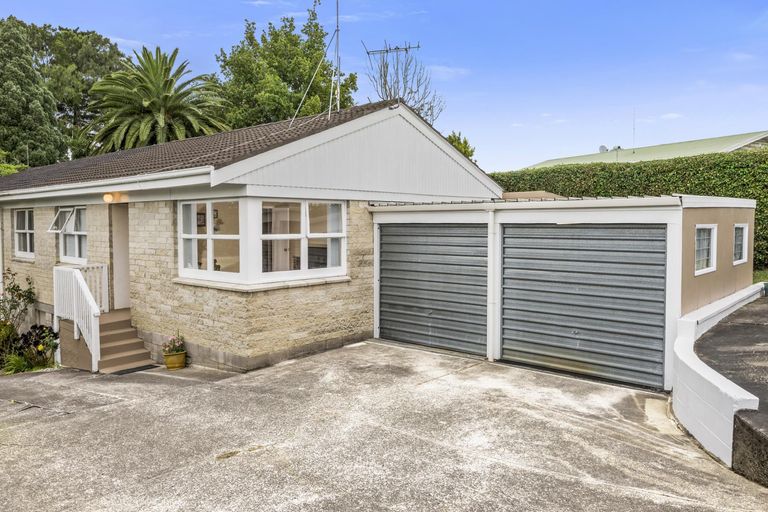Photo of property in 1/112 Ennis Avenue, Pakuranga Heights, Auckland, 2010