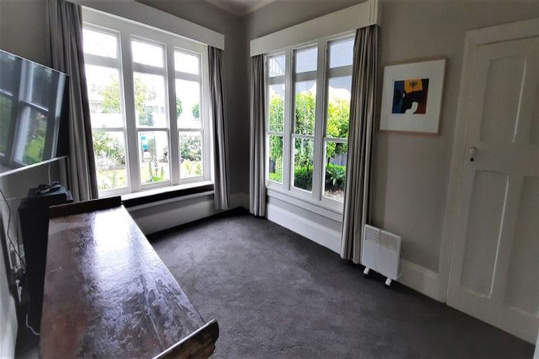 Photo of property in 216 Springfield Road, St Albans, Christchurch, 8014