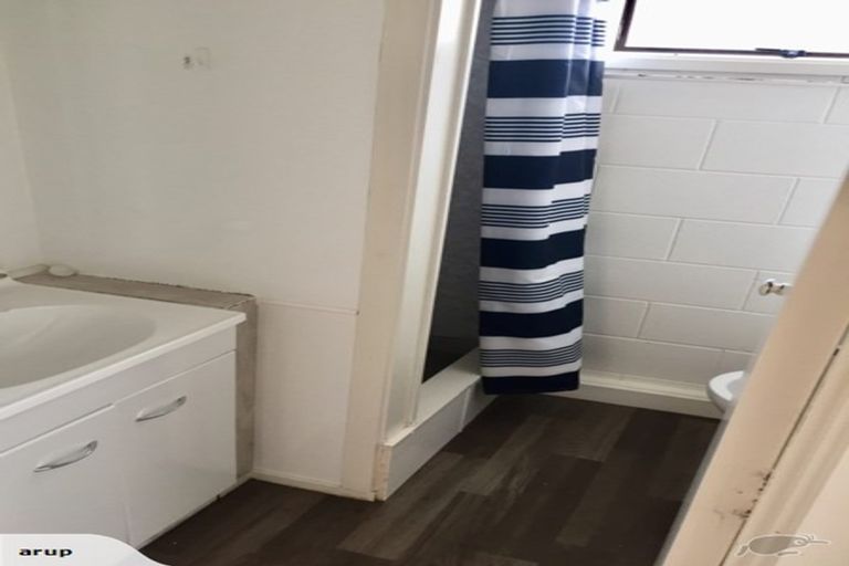 Photo of property in 2 Edgeworth Road, Glenfield, Auckland, 0629