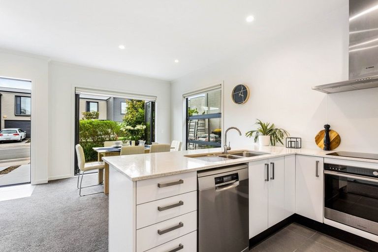 Photo of property in 21 Flounder Road, Hobsonville, Auckland, 0616