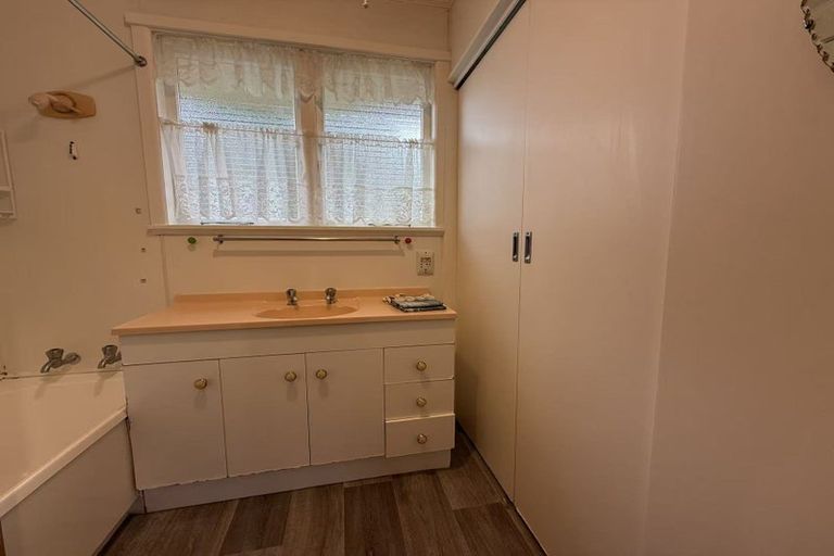 Photo of property in 65 Fenwick Crescent, Hillcrest, Hamilton, 3216