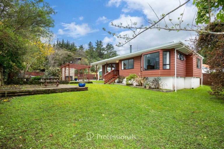 Photo of property in 11 Monarch Grove, Maoribank, Upper Hutt, 5018