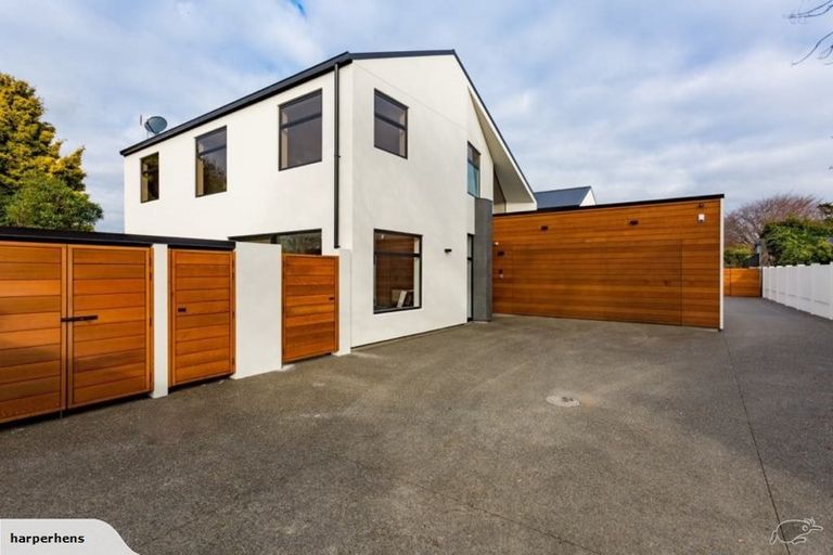 Photo of property in 80c Clyde Road, Ilam, Christchurch, 8041