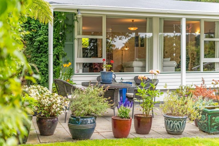 Photo of property in 39 Blue Mountains Road, Silverstream, Upper Hutt, 5019