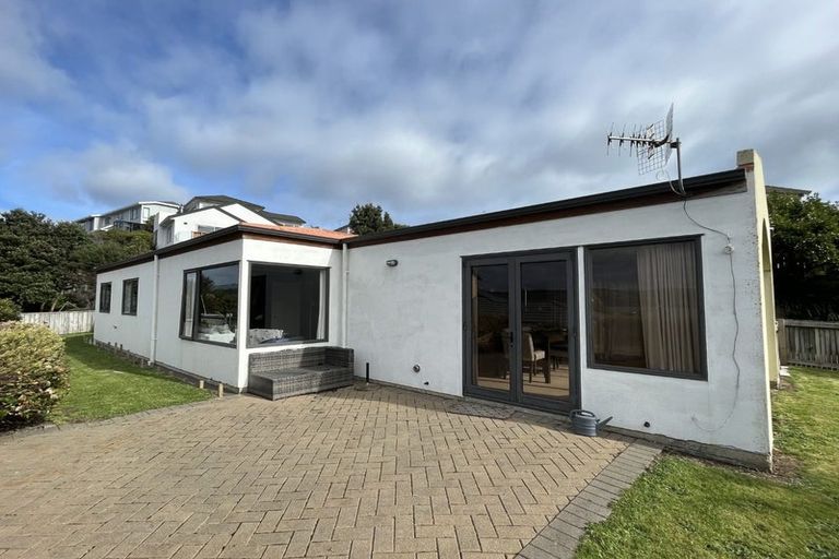 Photo of property in 18 Pendennis Point, Camborne, Porirua, 5026
