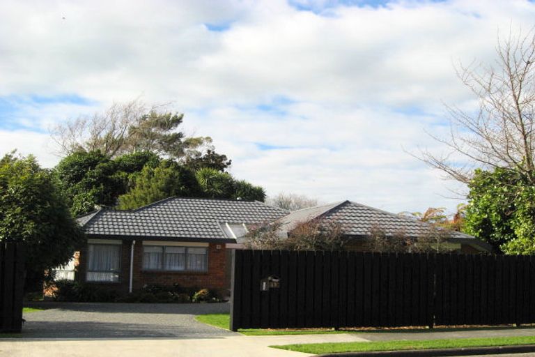 Photo of property in 49 Highbury Drive, Levin, 5510
