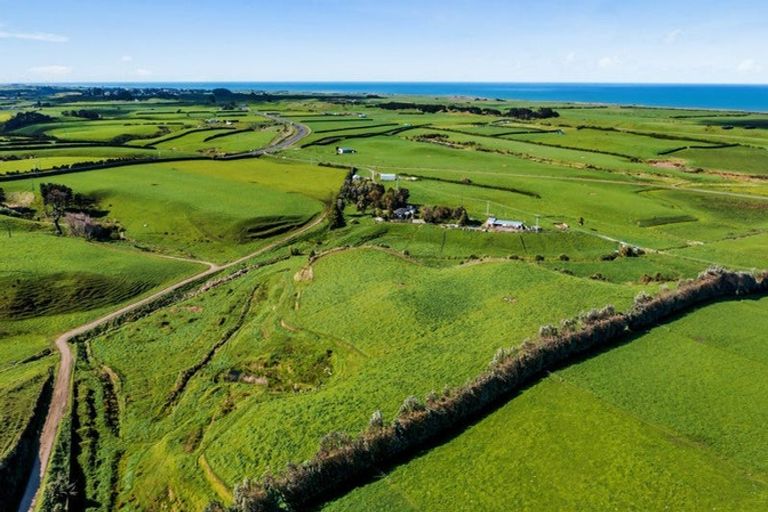 Photo of property in 5 Kakaramea Road, Kakaramea, Patea, 4598