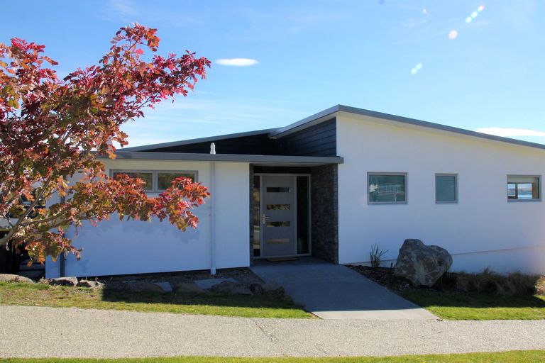 Photo of property in 22 Lochinver Avenue, Lake Tekapo, 7999