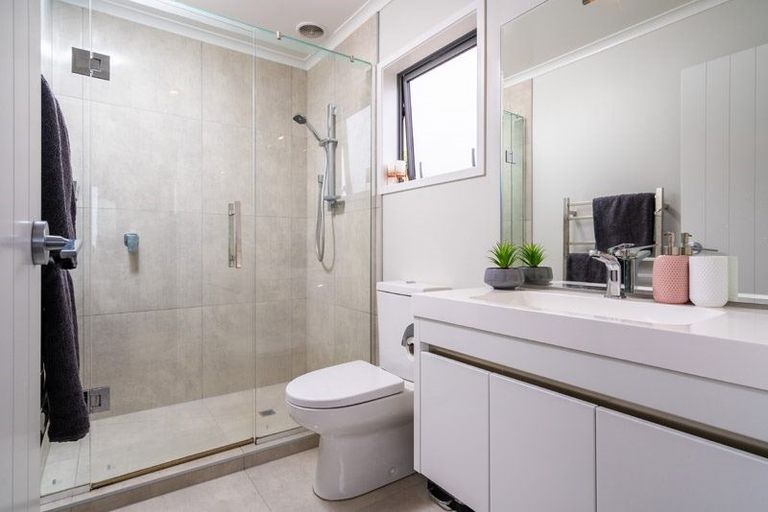 Photo of property in 155 Keri Vista Rise, Papakura, 2110