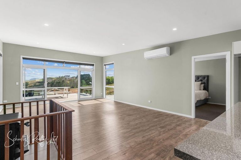 Photo of property in 918 Oneriri Road, Kaiwaka, 0573