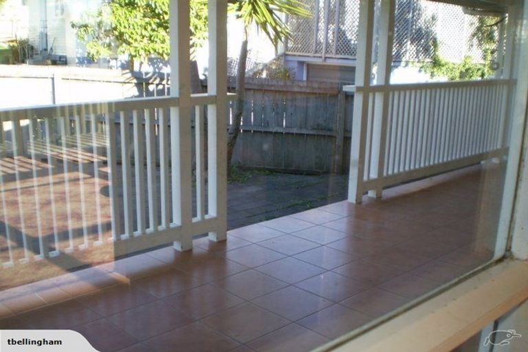 Photo of property in 5/290 Rangatira Road, Beach Haven, Auckland, 0626