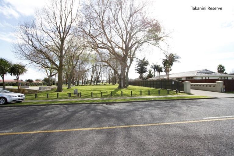 Photo of property in 33 Taka Street, Takanini, 2112