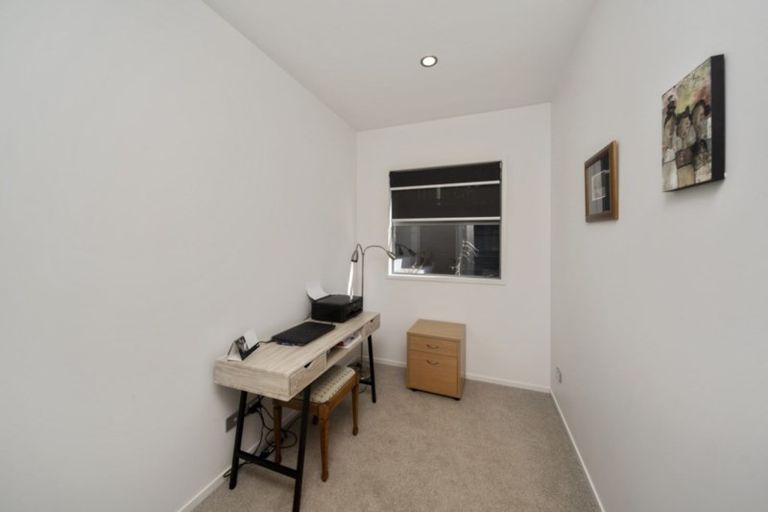 Photo of property in 18b Dorset Avenue, Westown, New Plymouth, 4310