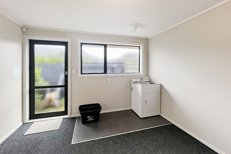Photo of property in 15 Thomson Street, West End, Palmerston North, 4412
