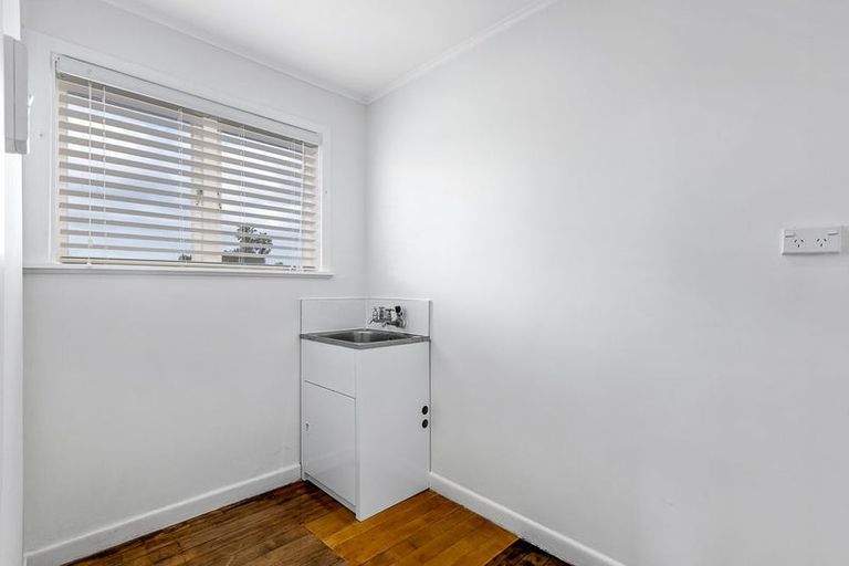 Photo of property in 630 Te Atatu Road, Te Atatu Peninsula, Auckland, 0610