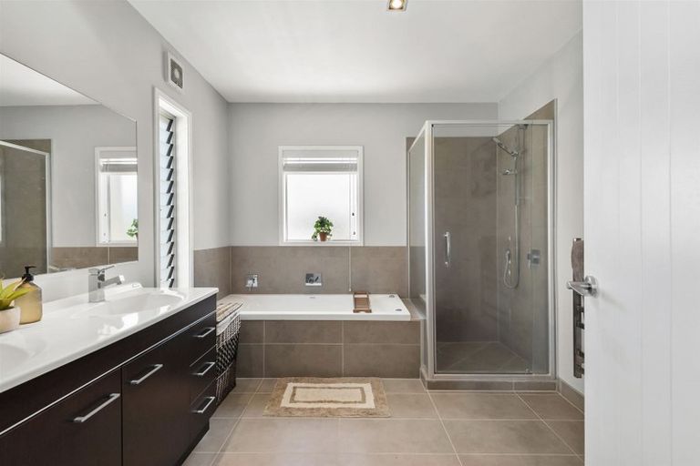 Photo of property in 96a Anzac Street, Takapuna, Auckland, 0622