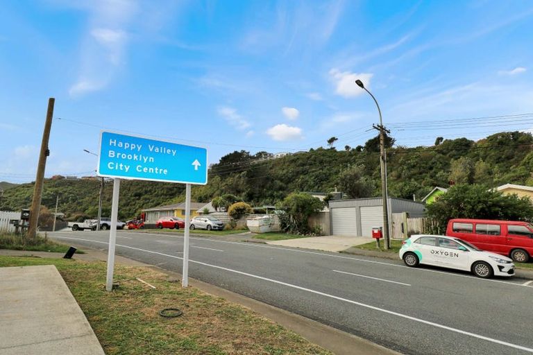 Photo of property in 39 Happy Valley Road, Owhiro Bay, Wellington, 6023